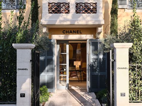 Chanel’s Ephemeral Boutiques Have Officially Opened 